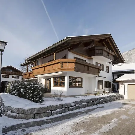 12 Mit 4 Schlafzimmern In Ferienhaus Garmisch-Partenkirchen