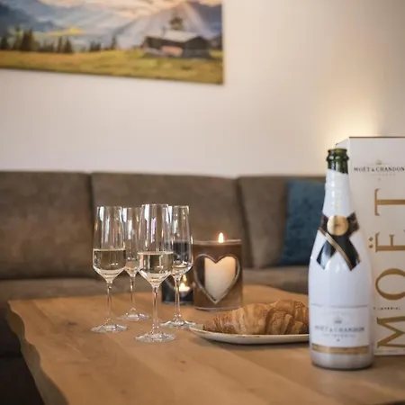 12 Mit 4 Schlafzimmern In *