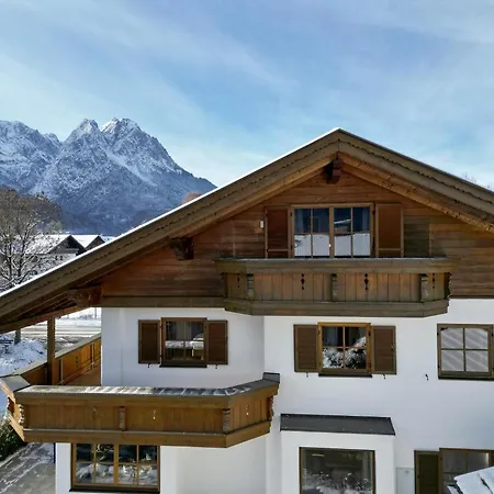 12 Mit 4 Schlafzimmern In Ferienhaus Garmisch-Partenkirchen